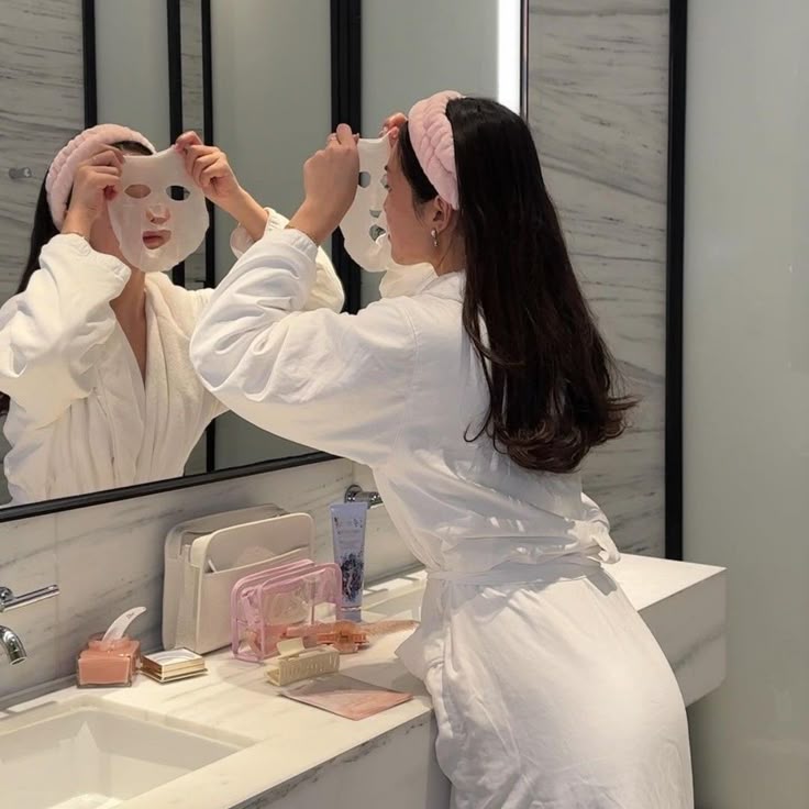 From Dull to Dewy: The Daily Face Mask Routine That Actually Works