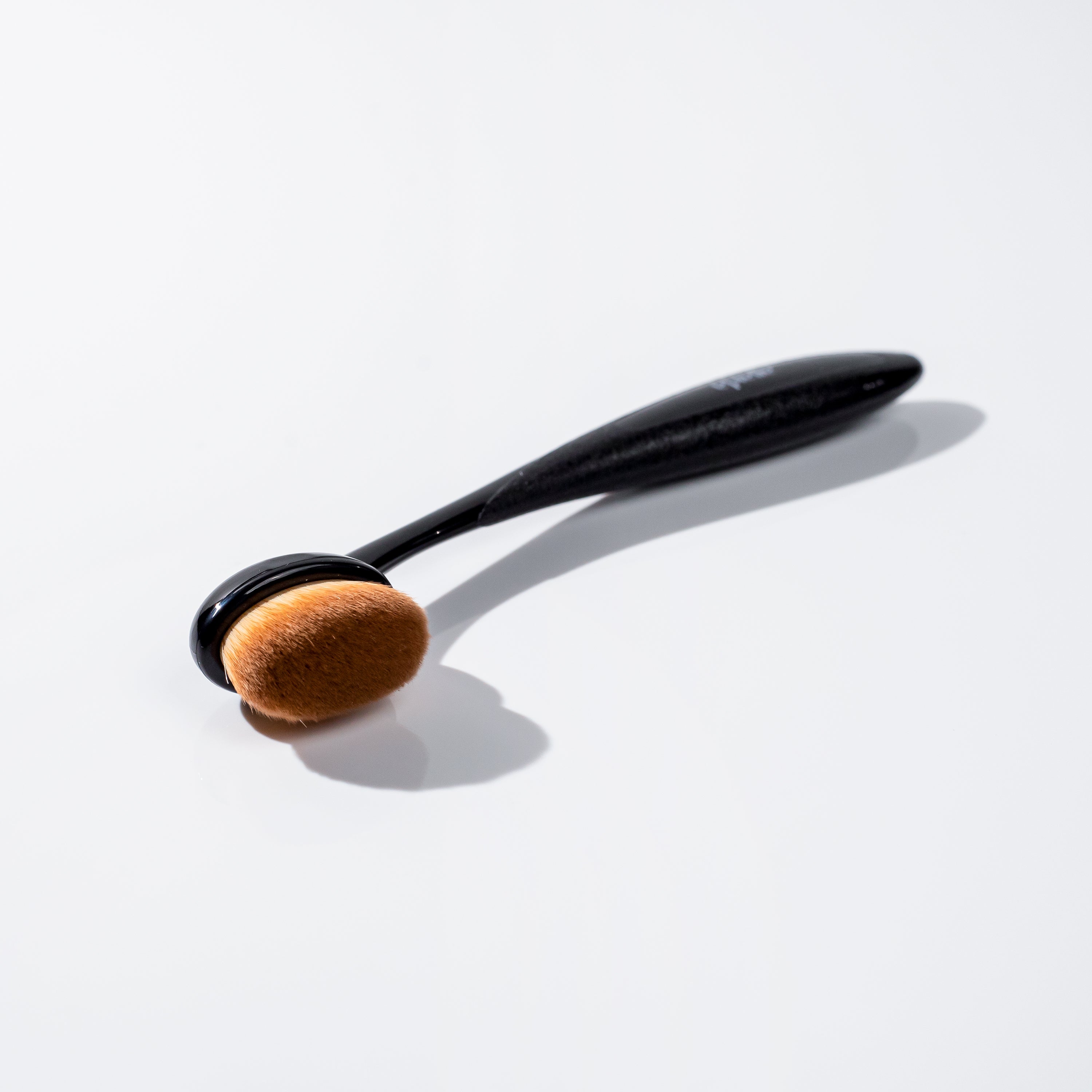 Blush Foundation Brush